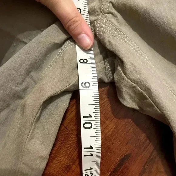 Kuhl Womens 2 Capri Pants Beige Cargo Pockets Camping Hiking Outdoor Gardening - Picture 12 of 15